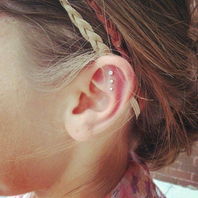 1468564162 ear piercings02