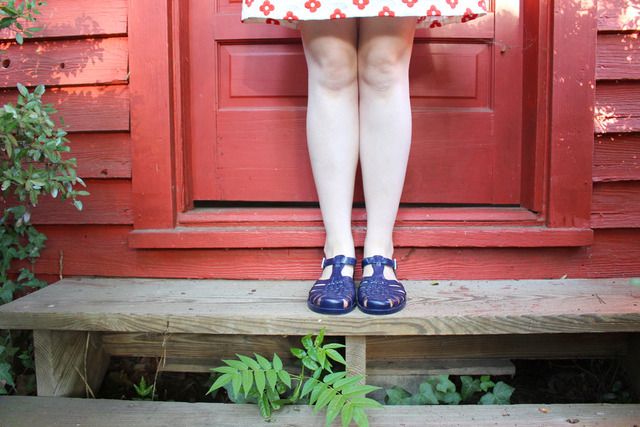https://image.sistacafe.com/images/uploads/content_image/image/163138/1468909258-Fisherman_20Jelly_20Shoes_20Sunjellies_zpsv6olpcoh.jpg