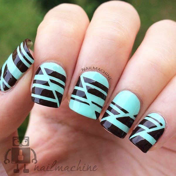 https://image.sistacafe.com/images/uploads/content_image/image/164597/1469166669-Abstract-nail-art-14.jpg