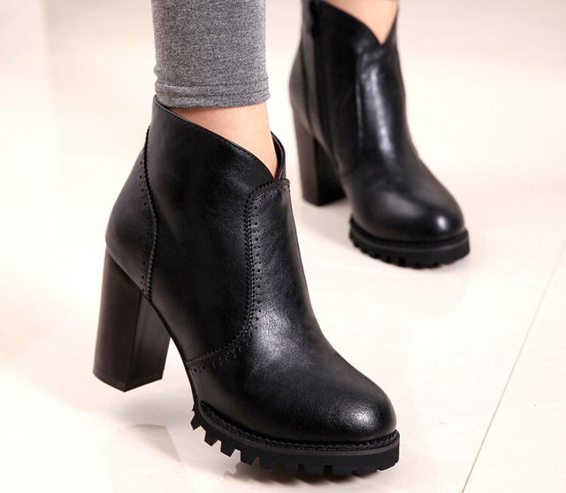 https://image.sistacafe.com/images/uploads/content_image/image/165705/1469366043-Women-Boots-2015-Autumn-Winter-Boots-High-Quality-Soft-Leather-Martin-Boots-Ankle-Boots-Brand-Fashion.jpg