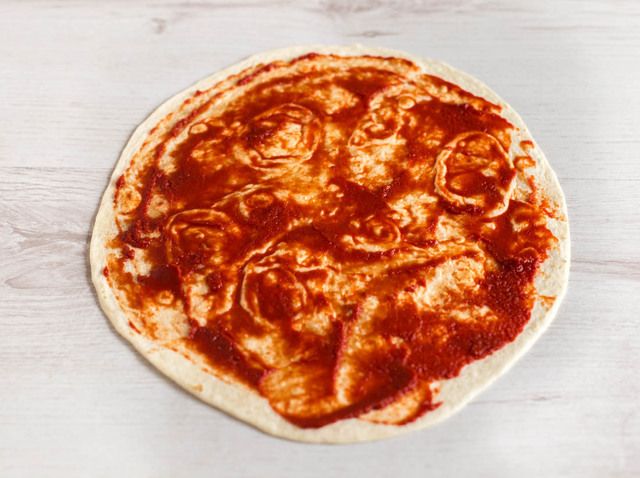 https://image.sistacafe.com/images/uploads/content_image/image/171978/1470116758-Pizza-tortilla-roll-ups-2.jpg