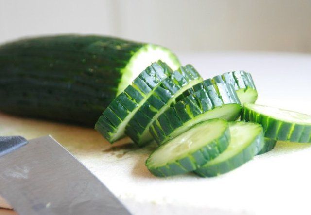 1470118914 cucumber slices
