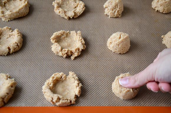https://image.sistacafe.com/images/uploads/content_image/image/172776/1470138899-easy-cheesecake-cookies.jpg