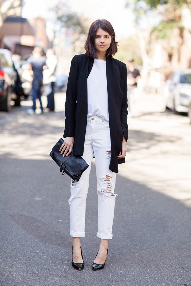 https://image.sistacafe.com/images/uploads/content_image/image/172978/1470148212-coat-crew-neck-t-shirt-jeans-pumps-clutch-original-7755.jpg