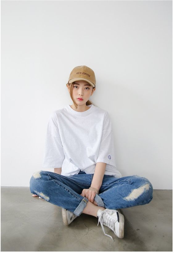 แฟชั่นเสื้อผ้า ผู้หญิง เสื้อยืด