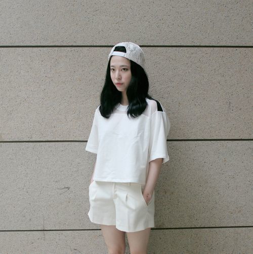 แฟชั่นเสื้อผ้า ผู้หญิง เสื้อยืด