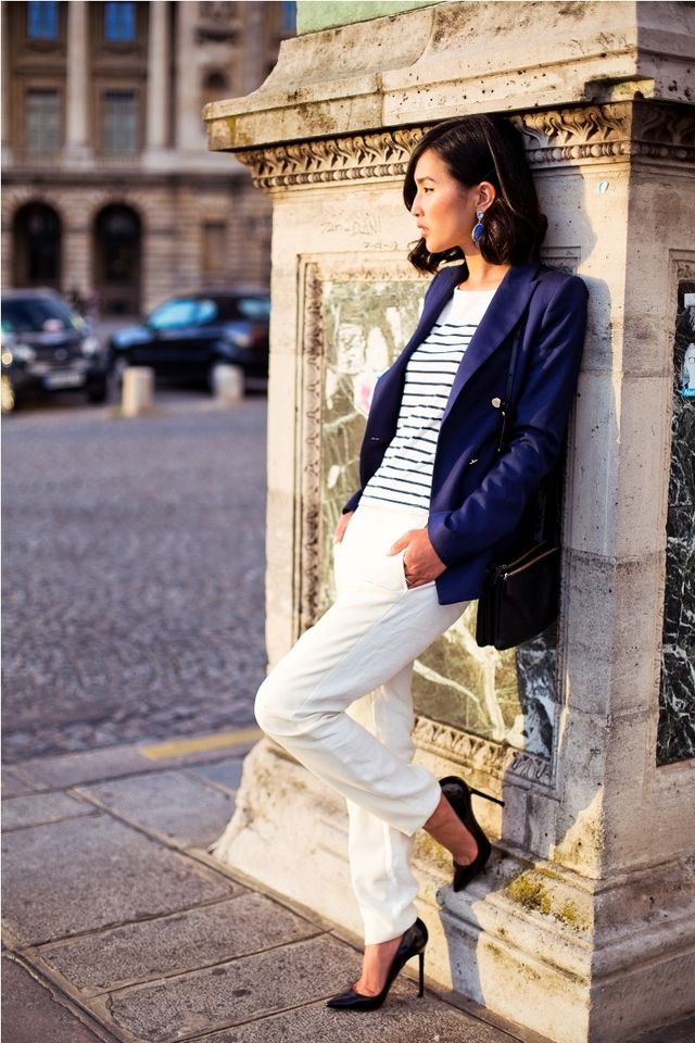 https://image.sistacafe.com/images/uploads/content_image/image/173265/1470193294-1.-striped-top-and-blazer-with-white-pants.jpg