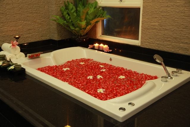 1470205831 royal tara 1 milk bath zone