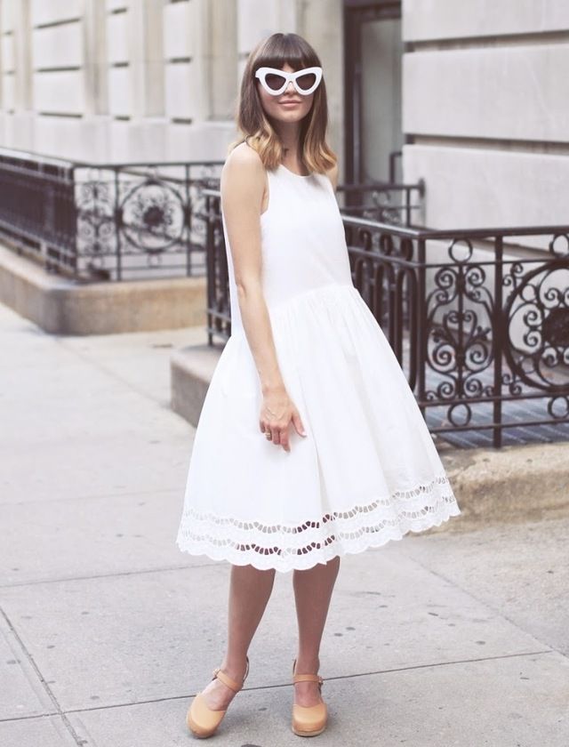 https://image.sistacafe.com/images/uploads/content_image/image/173771/1470210291-2.-chic-summer-dress-with-sunglasses.jpg