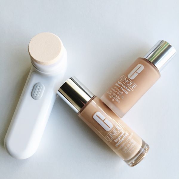 ลดรอยสิว ด้วยรองพื้นClinique