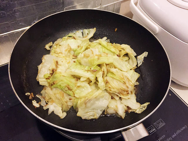 1436864939 fried cabbage with fish sauce recipes 8