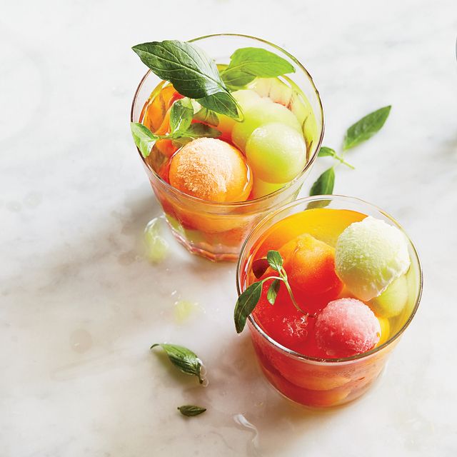 1470381200 201410 xl wine punch with melon ice cubes