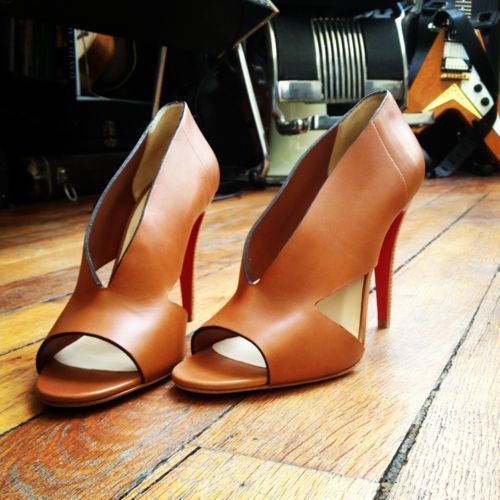 https://image.sistacafe.com/images/uploads/content_image/image/177469/1470588491-101-stunning-high-heel-shoes-pinterest_078.jpg