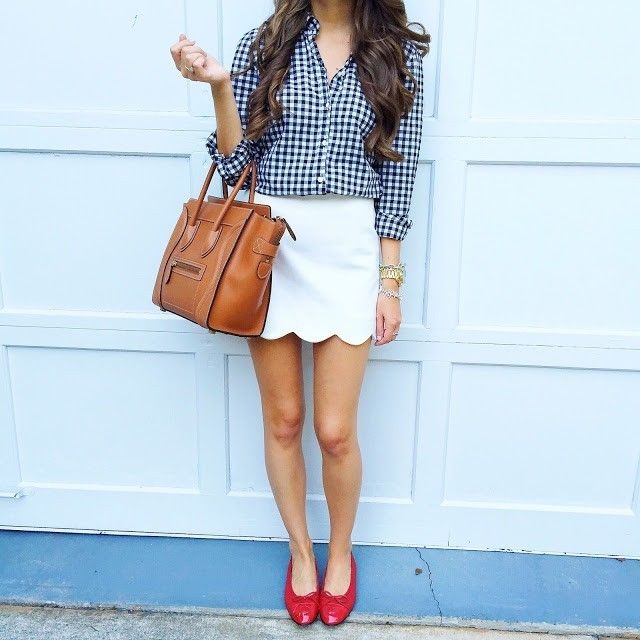 1470716880 white scallop skirt outfit idea