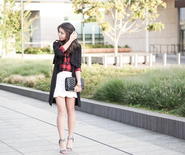 https://image.sistacafe.com/images/uploads/content_image/image/178534/1470717075-justatinabit-glamorous-drape-trench-coat-bb-dakota-cotter-plaid-shirt-dress-topshop-scallop-skirt-shoedazzle-tinsley-snake-skin-heels-1.jpg