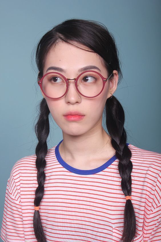 ทรงแว่นสายตา กลมๆ มีสี