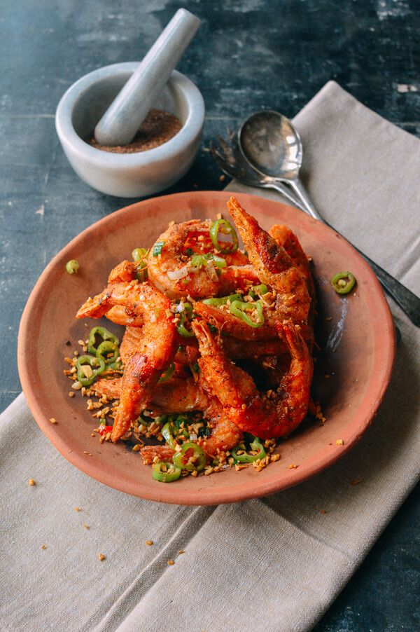 1470738335 salt and pepper shrimp 12