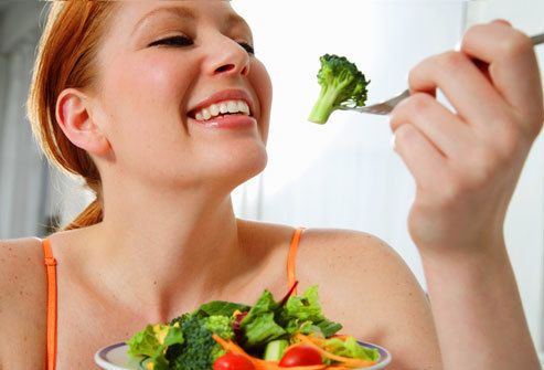 https://image.sistacafe.com/images/uploads/content_image/image/179812/1470847555-eating-veggies.jpg