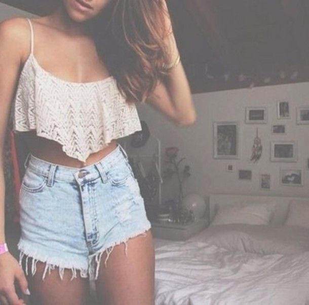 1471433068 ly8nfe l 610x610 tank shorts spaghetti%2bstrap blouse crop white shirt high%2bwaisted%2bshort crop%2btops crochet jeans white%2bcrop lace lace white%2blace cream%2bcolor short%2bshirt cropped blonde hot%2bpants hank