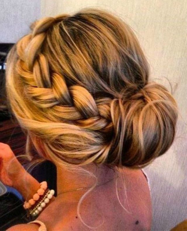 https://image.sistacafe.com/images/uploads/content_image/image/184918/1471451582-braid-hair-into-bun.jpg