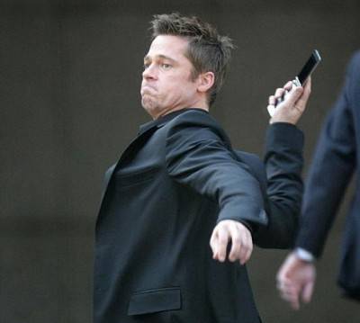 https://image.sistacafe.com/images/uploads/content_image/image/18631/1437126361-angry-cell-phone-400x359.jpg