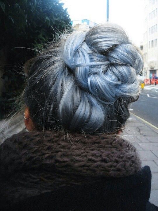 1471586758 blue grey ombre hairstyle