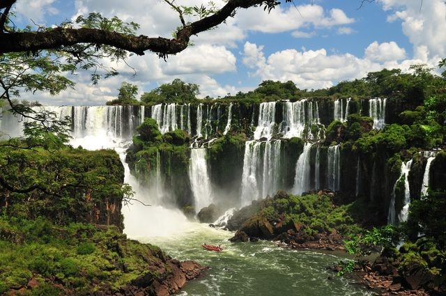 https://image.sistacafe.com/images/uploads/content_image/image/188140/1471812563-Iguazu-Falls-6.jpg