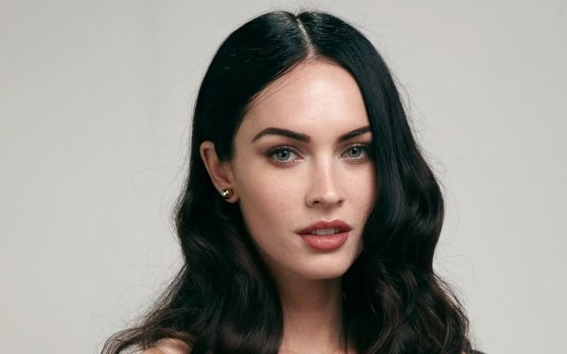 https://image.sistacafe.com/images/uploads/content_image/image/188653/1471860090-4-cute-megan-fox-image-hd-2016.jpg