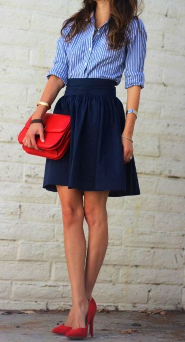 https://image.sistacafe.com/images/uploads/content_image/image/190105/1472029498-navy-outfit-and-red-shoes.jpg