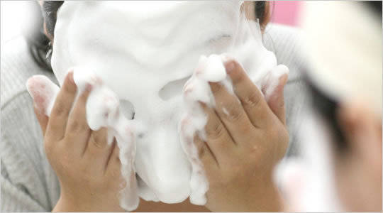 https://image.sistacafe.com/images/uploads/content_image/image/19197/1437381709-awasengan02.jpg