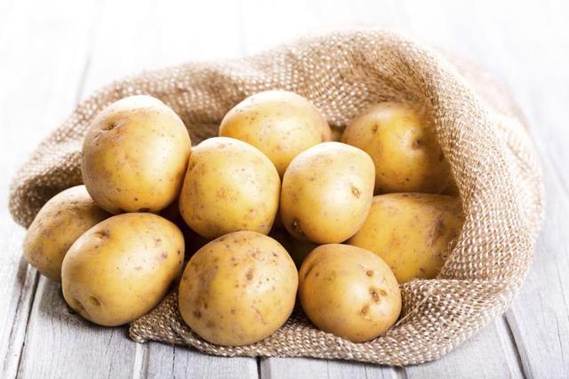 1472541465 surprising benefits of potato juice6