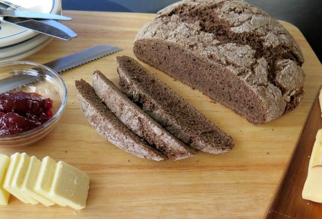 https://image.sistacafe.com/images/uploads/content_image/image/196151/1472622080-Artisan-Dark-Rye.jpg