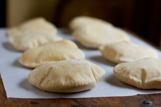 https://image.sistacafe.com/images/uploads/content_image/image/196191/1472624049-Whole-Wheat-Pita-Bread-Recipe-10.jpg