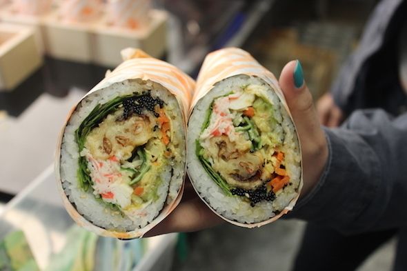 https://image.sistacafe.com/images/uploads/content_image/image/198089/1472789218-20160509-CrabSushittoRoll.jpg