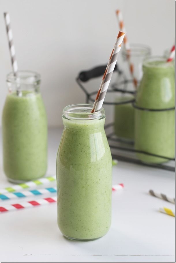 1472800483 pineapple kale smoothie thumb