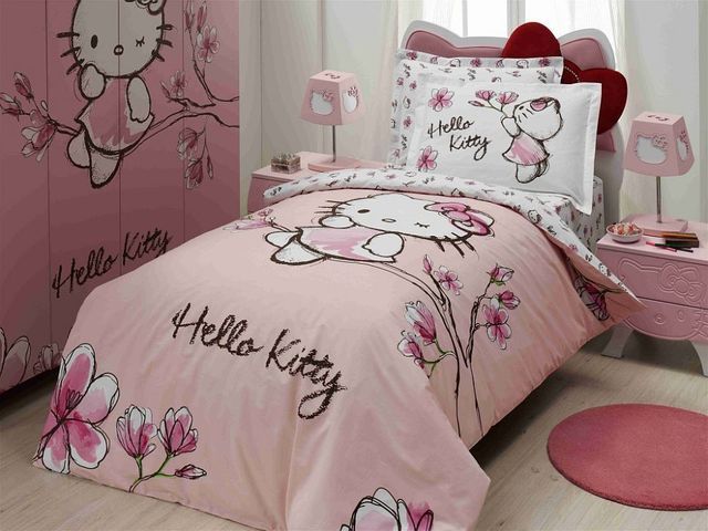https://image.sistacafe.com/images/uploads/content_image/image/199869/1472904463-Stylish-Hello-Kitty-duvet-and-custom-bedroom-closet-from-eBay.jpg