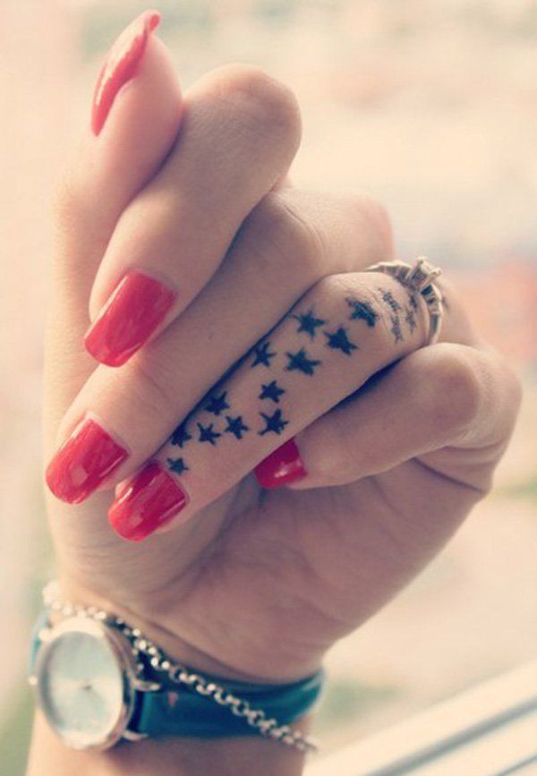 https://image.sistacafe.com/images/uploads/content_image/image/199886/1472904563-34-Star-finger-tattoo.jpg
