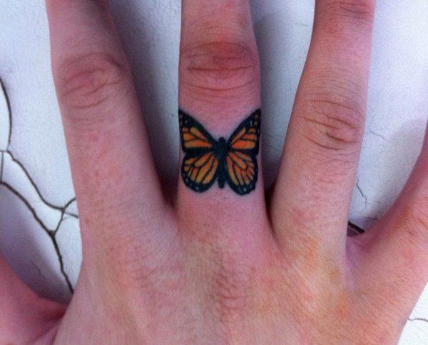 https://image.sistacafe.com/images/uploads/content_image/image/199888/1472904579-38-Butterfly-finger-tattoo.jpg