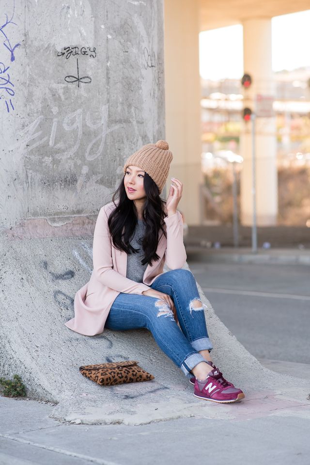 https://image.sistacafe.com/images/uploads/content_image/image/200012/1472910783-new-banlance-420-fashion-sneakers-street-style-fall-2014-pink-duster-coat-1.jpg
