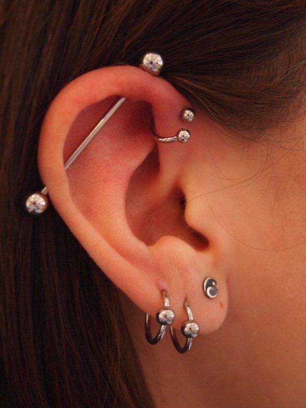 1472917357 34 ear piercings
