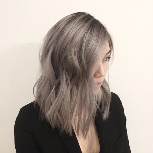 สี ผม เขียว หม่น