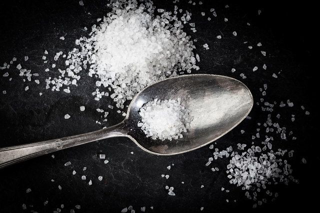 1473175314 01 over 60 ways to use salt table salt