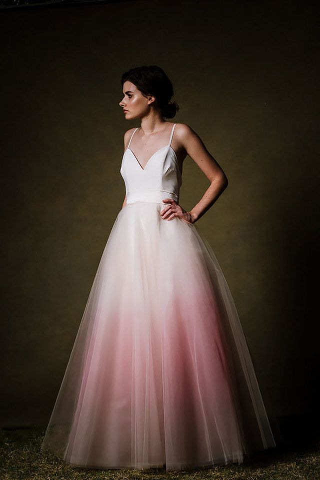 https://image.sistacafe.com/images/uploads/content_image/image/202966/1473229747-dip-dye-wedding-dress-trend-9-57cdba803d4b8__700.jpg