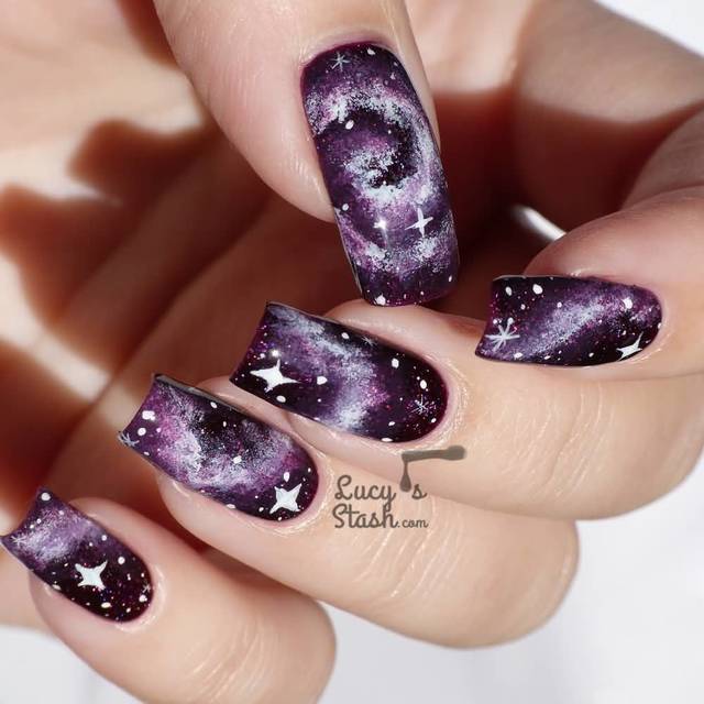 https://image.sistacafe.com/images/uploads/content_image/image/204155/1473318840-Purple-Galaxy-Nail-Art-With-Stars-Design-Idea.jpg