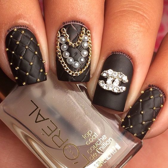 ลายเล็บสวยๆ CHANEL