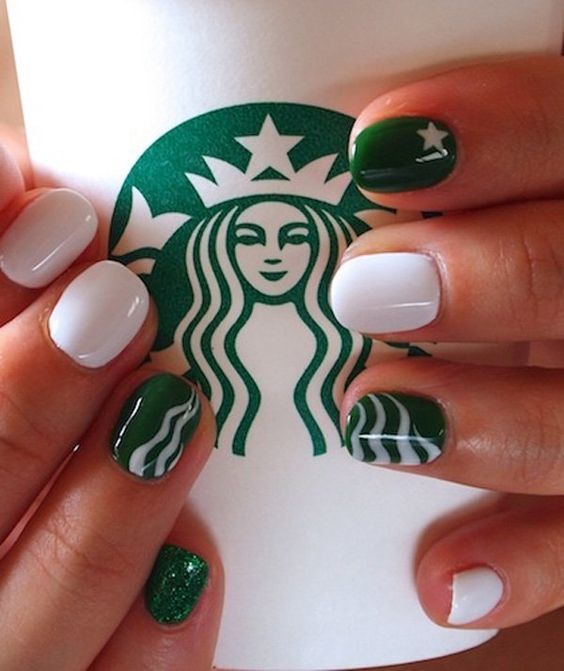 ลายเล็บสวยๆ แบรนด์ starbucks