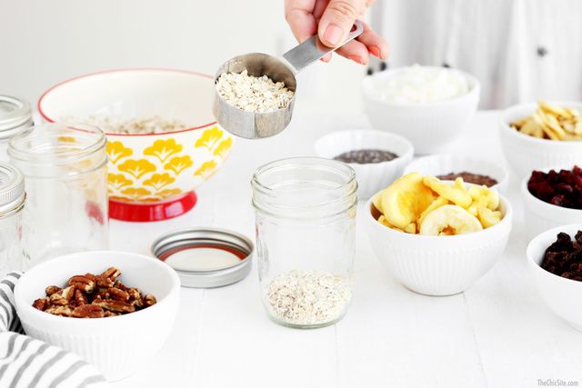 https://image.sistacafe.com/images/uploads/content_image/image/206628/1473654664-instant-oatmeal-recipes-1024x683.jpg