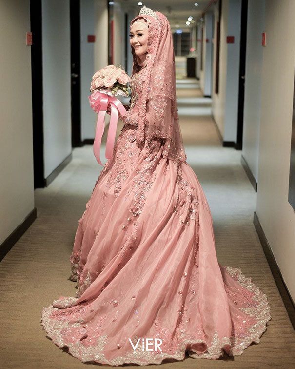 https://image.sistacafe.com/images/uploads/content_image/image/207923/1473747981-hijab-bride-muslim-wedding-66-57d69df4589b3__605.jpg