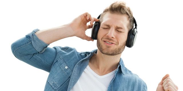 https://image.sistacafe.com/images/uploads/content_image/image/212524/1474252448-o-MEN-LISTENING-MUSIC-facebook.jpg
