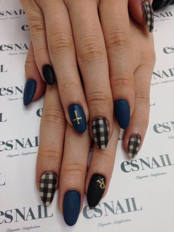 https://image.sistacafe.com/images/uploads/content_image/image/213653/1474353395-Gingham-Nail-Designs-6.jpg